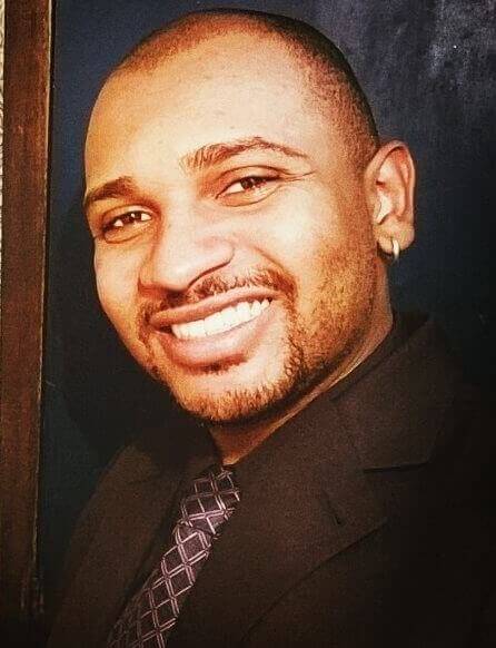 `cassio marcelo fala sobre as aulas de violão que anderson reis oferece em BH