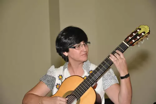 As mulheres e o violão: um breve apanhado do cenário brasileiro de violonistas 49