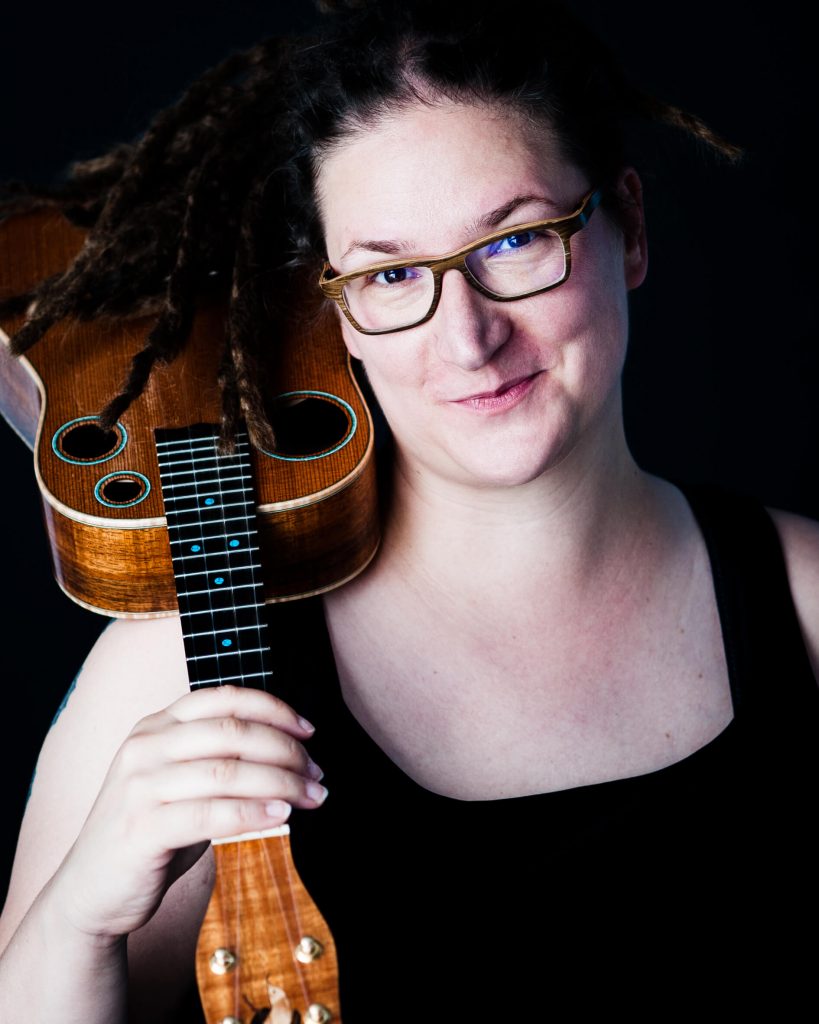 Mulheres e o ukulele: quantas você conhece? 16