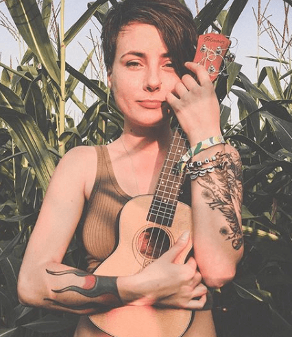 Mulheres e o ukulele: quantas você conhece? 35